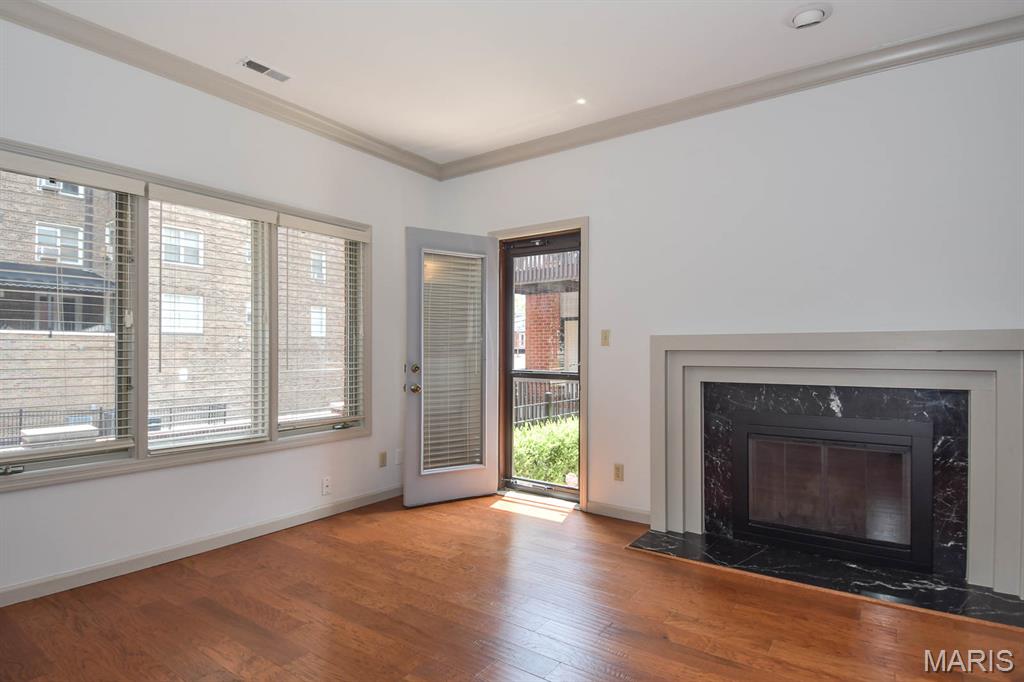 4444 Lindell Boulevard Unit: 7