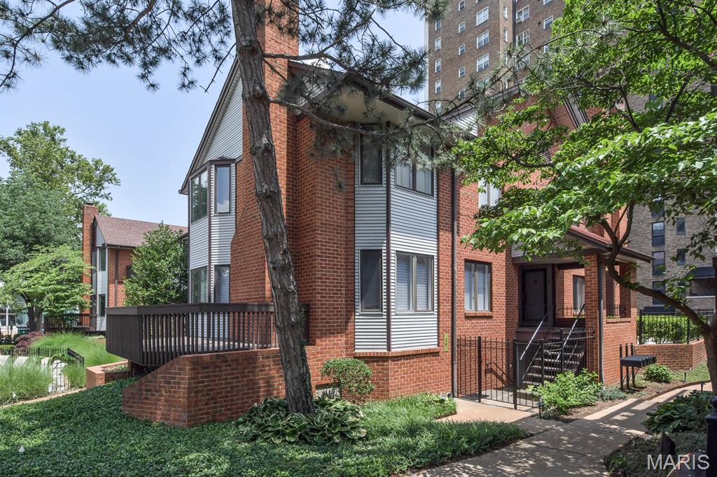 4444 Lindell Boulevard Unit: 7