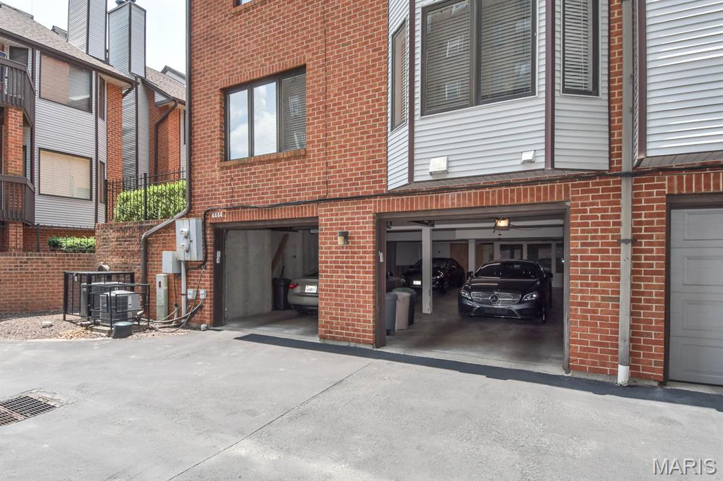 4444 Lindell Boulevard Unit: 7