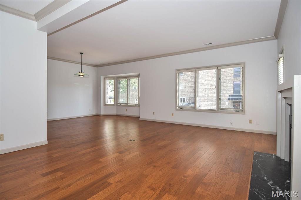 4444 Lindell Boulevard Unit: 7
