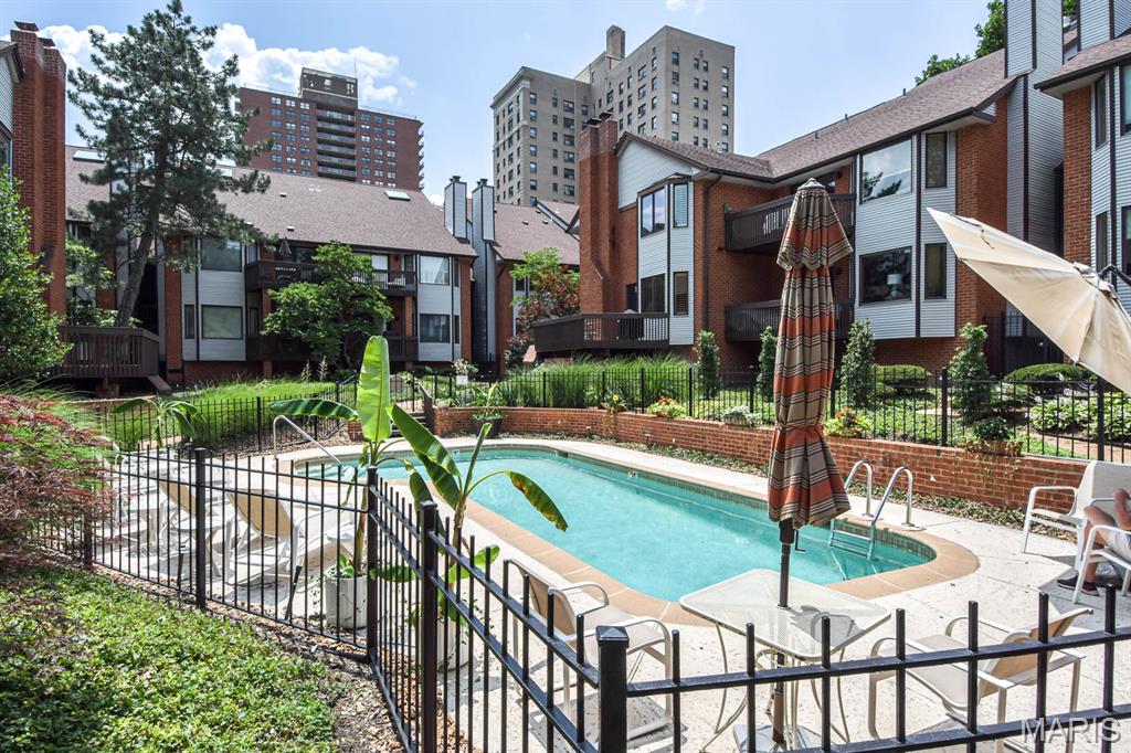 4444 Lindell Boulevard Unit: 7