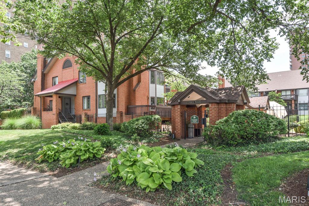 4444 Lindell Boulevard Unit: 7