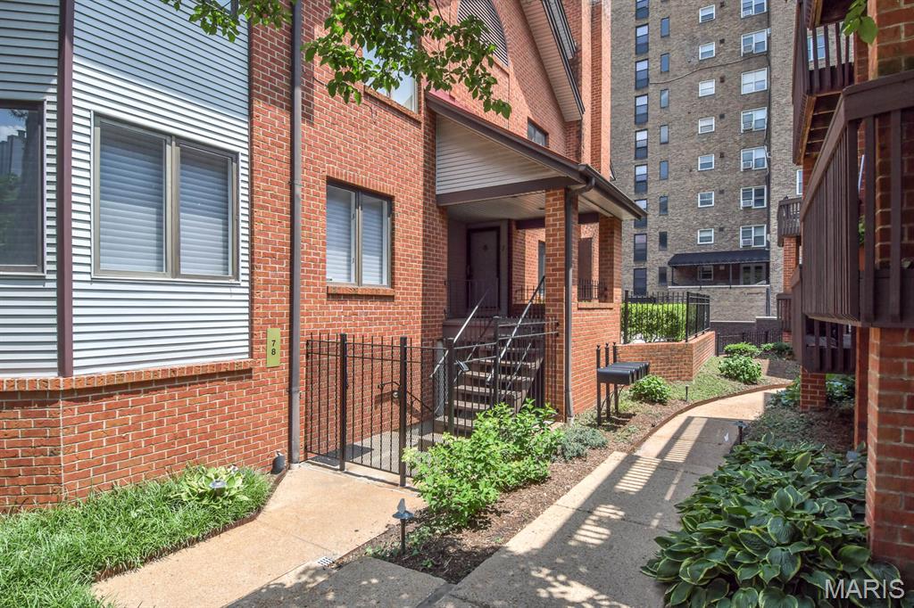 4444 Lindell Boulevard Unit: 7