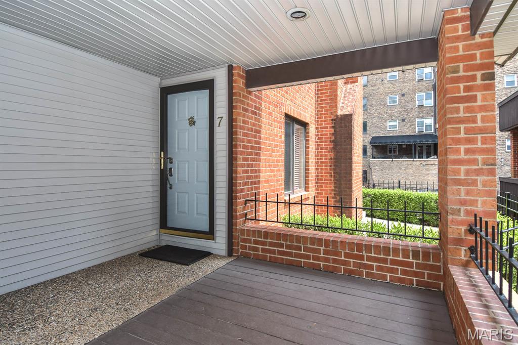 4444 Lindell Boulevard Unit: 7