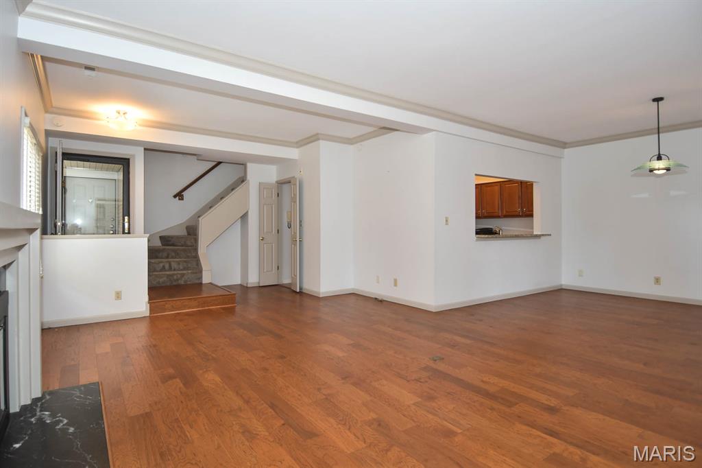 4444 Lindell Boulevard Unit: 7