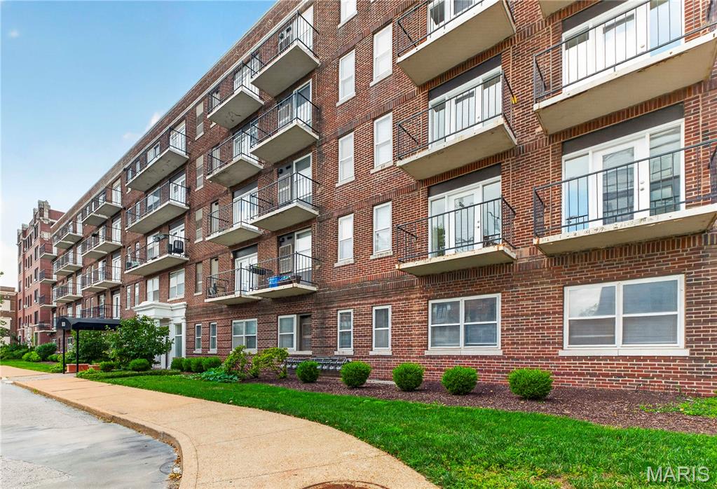 5630 Pershing Avenue Unit: 50