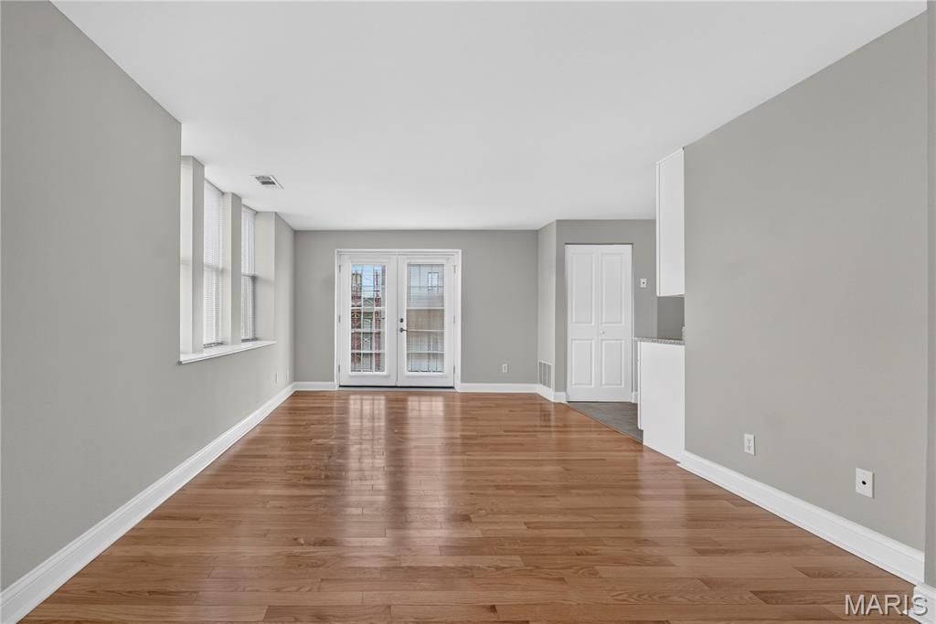 5630 Pershing Avenue Unit: 50