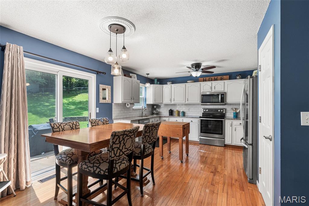 1016 Cross Creek Drive