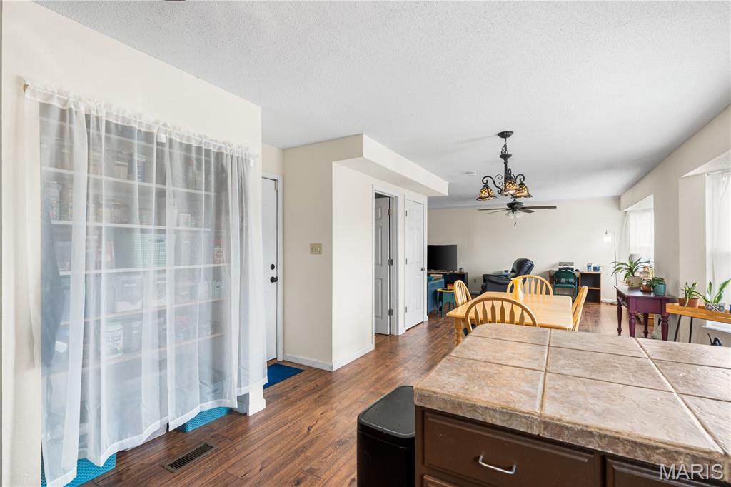 506 Great Plains Drive