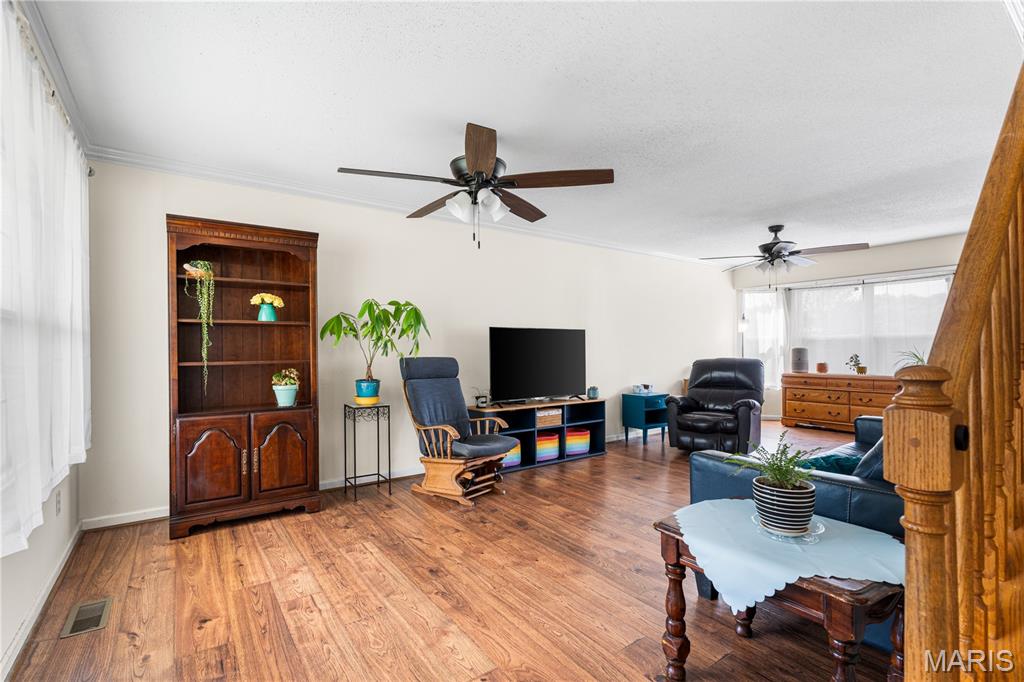 506 Great Plains Drive