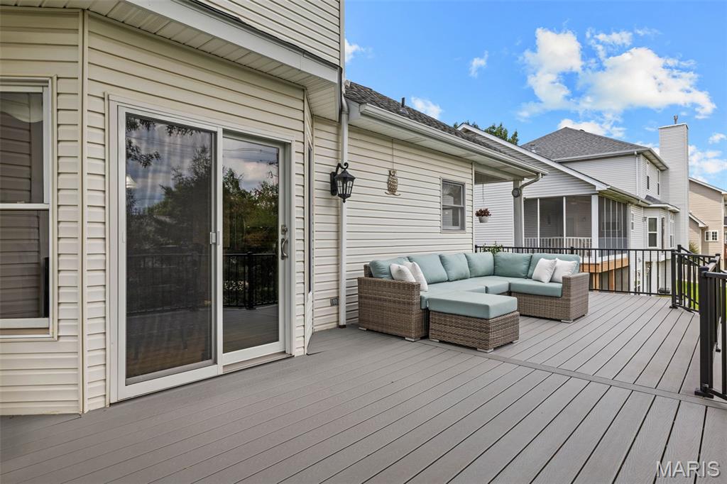 212 Harbour Pointe Drive