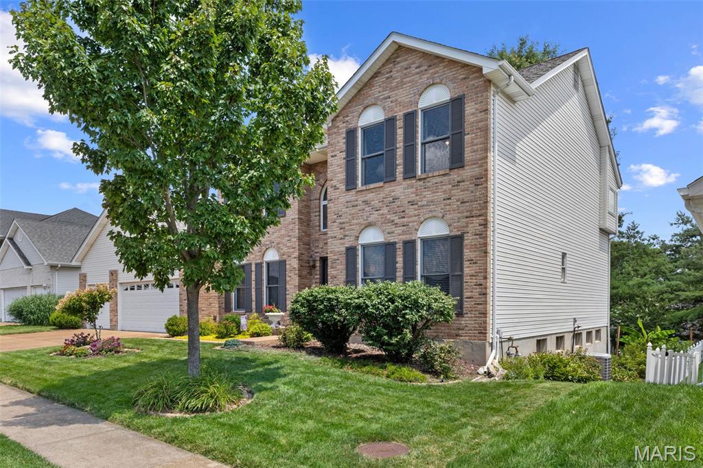 212 Harbour Pointe Drive