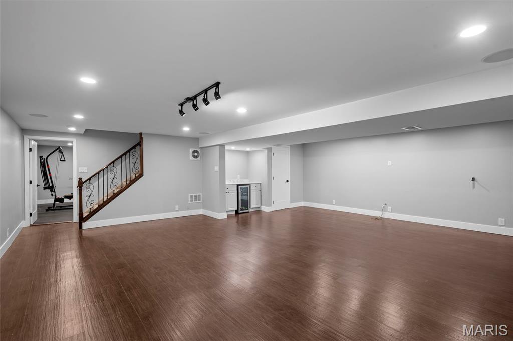 421 Falaise Drive