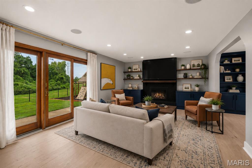 421 Falaise Drive