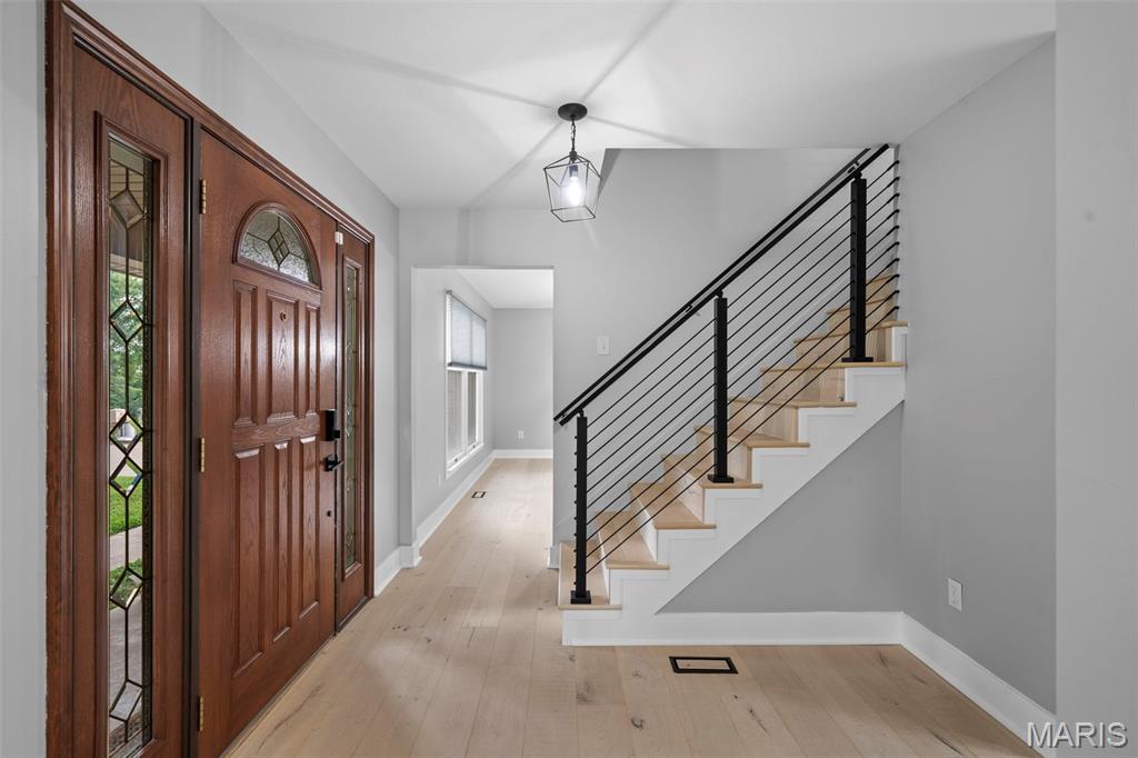 421 Falaise Drive