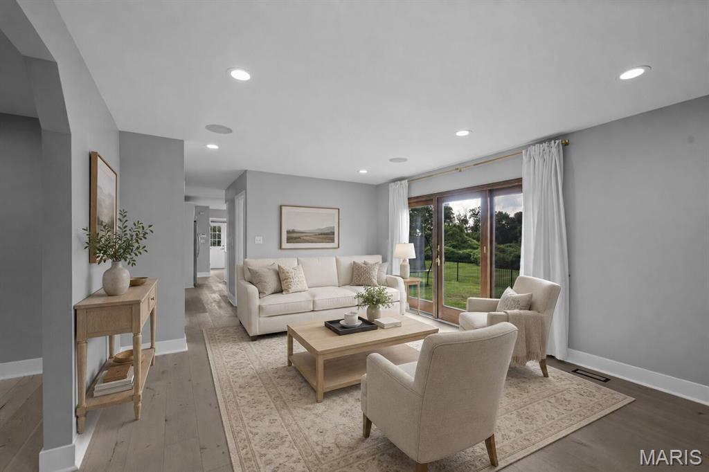 421 Falaise Drive