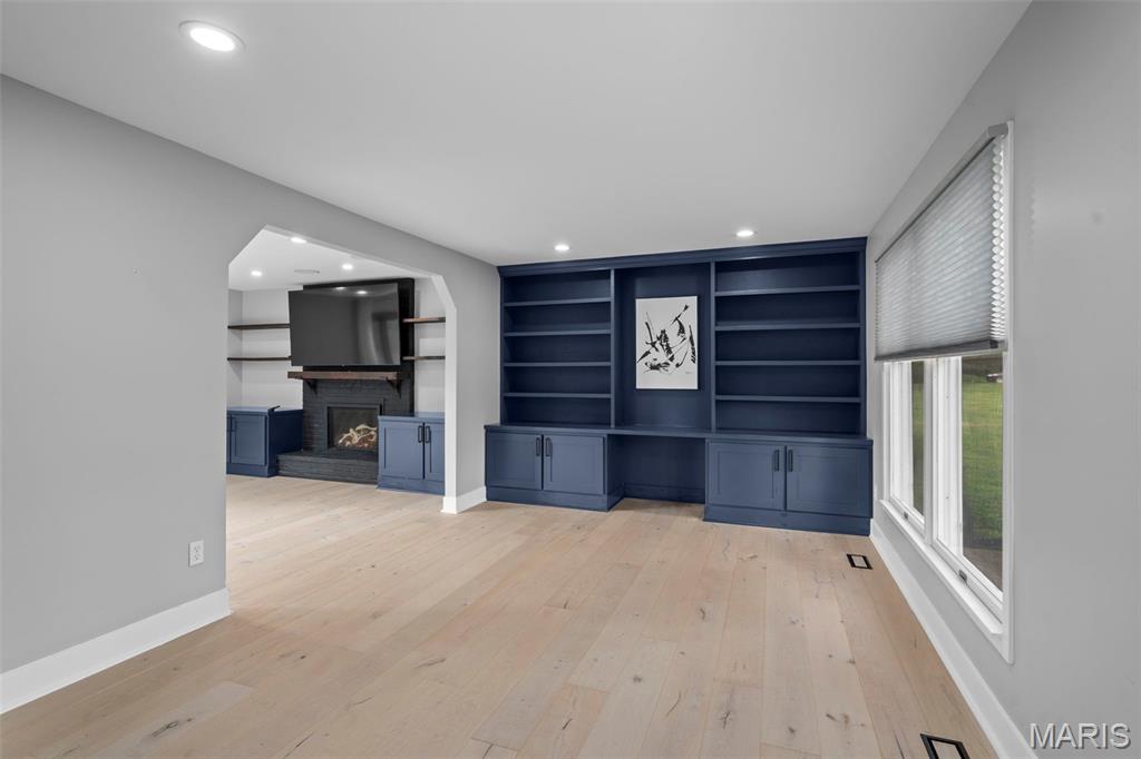 421 Falaise Drive