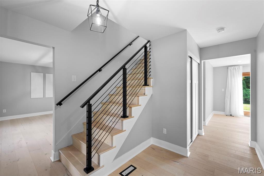 421 Falaise Drive