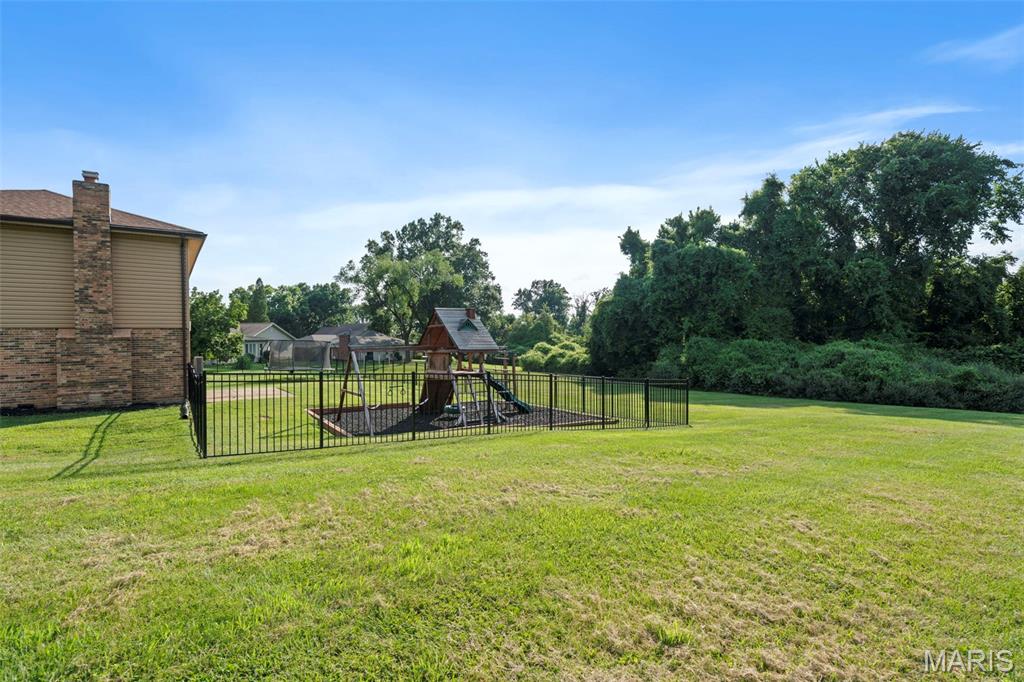 421 Falaise Drive