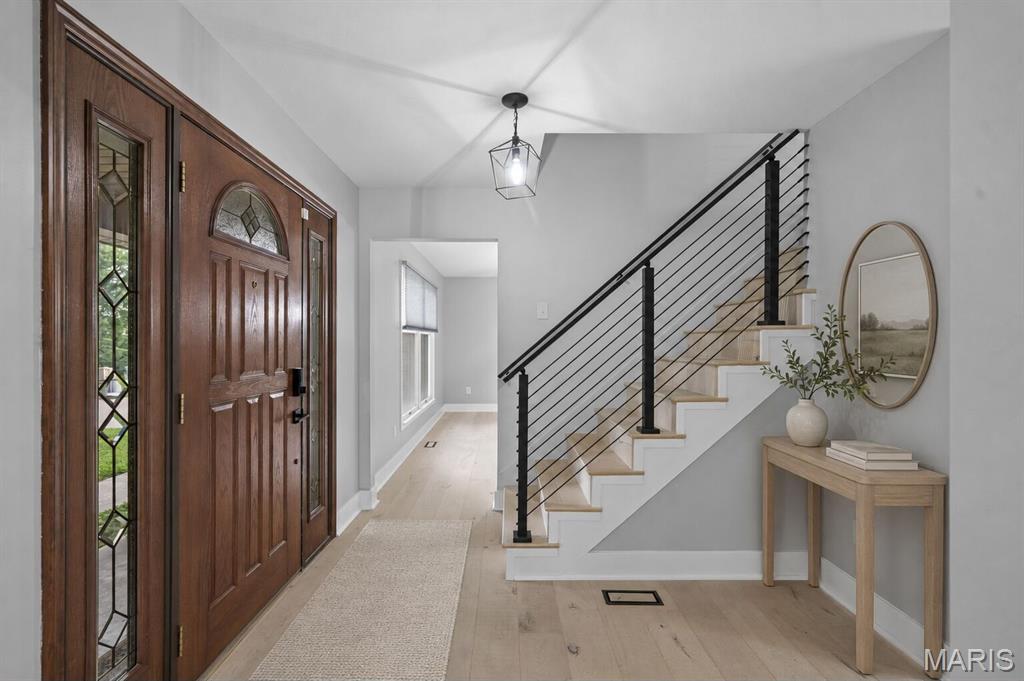 421 Falaise Drive