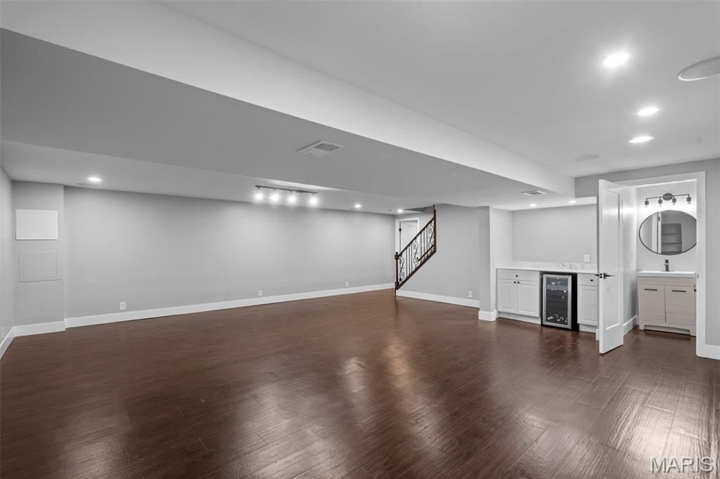 421 Falaise Drive
