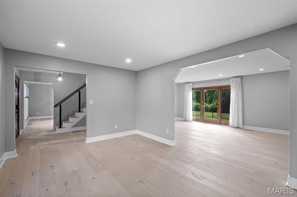 421 Falaise Drive
