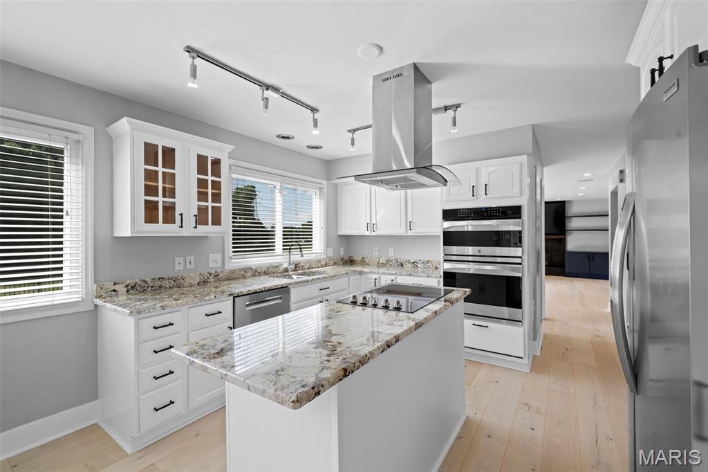 421 Falaise Drive