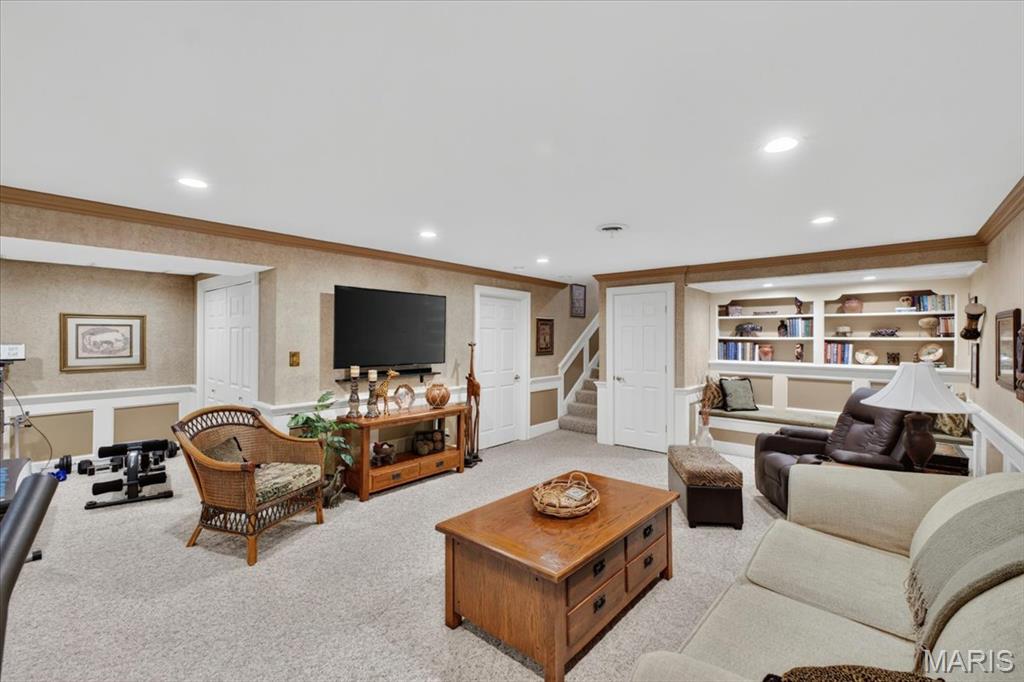 525 Country Manor Drive
