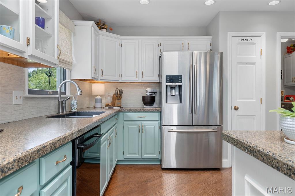 504 Robin Crest Court