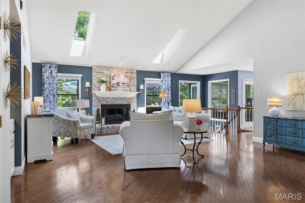 504 Robin Crest Court