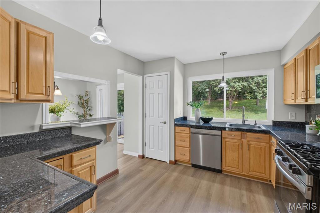 930 Bellestri Drive
