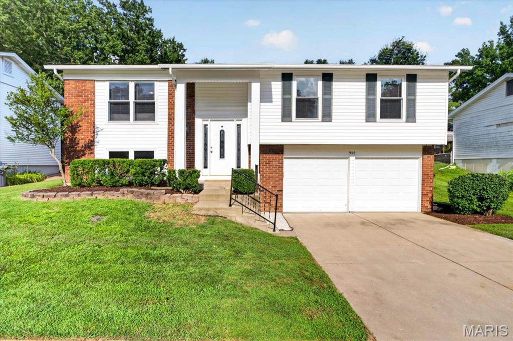 930 Bellestri Drive