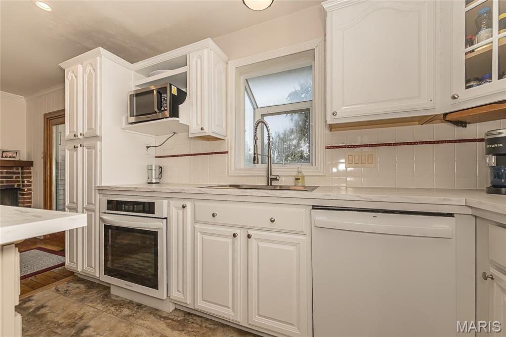 12112 Greenwalk Drive