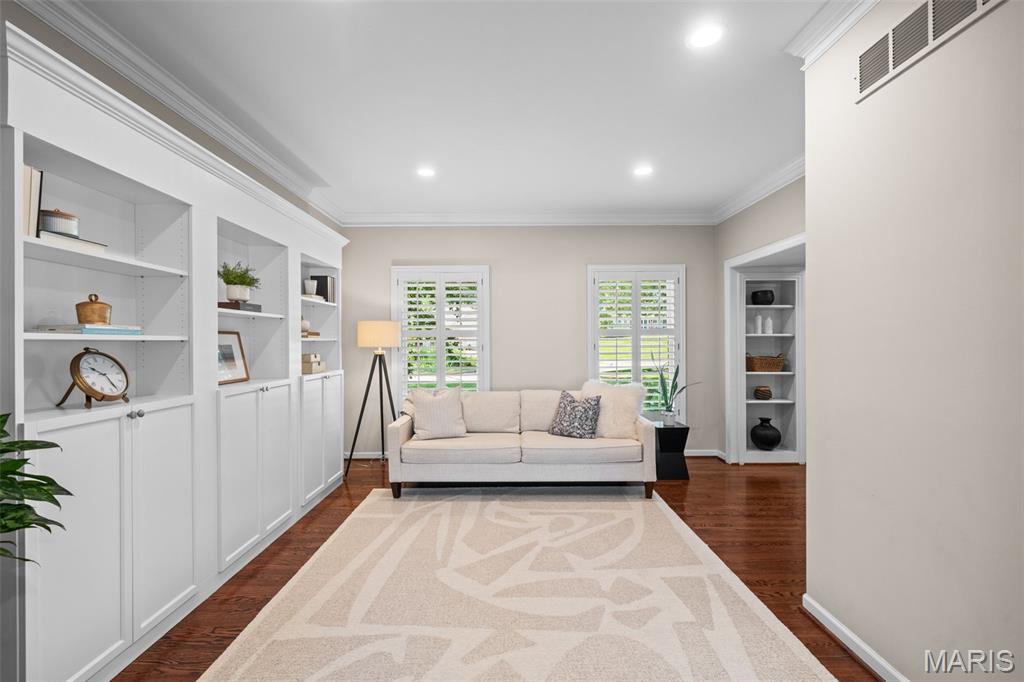 608 Westledge Court