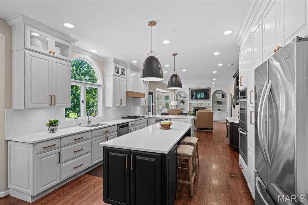 608 Westledge Court
