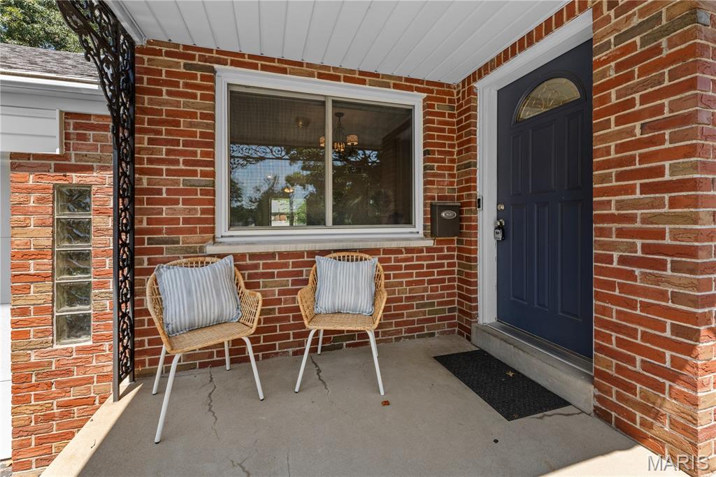 219 Sunningwell Drive