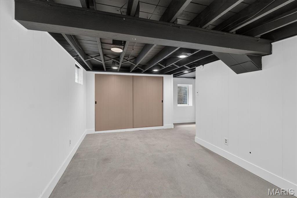818 Sanders Place
