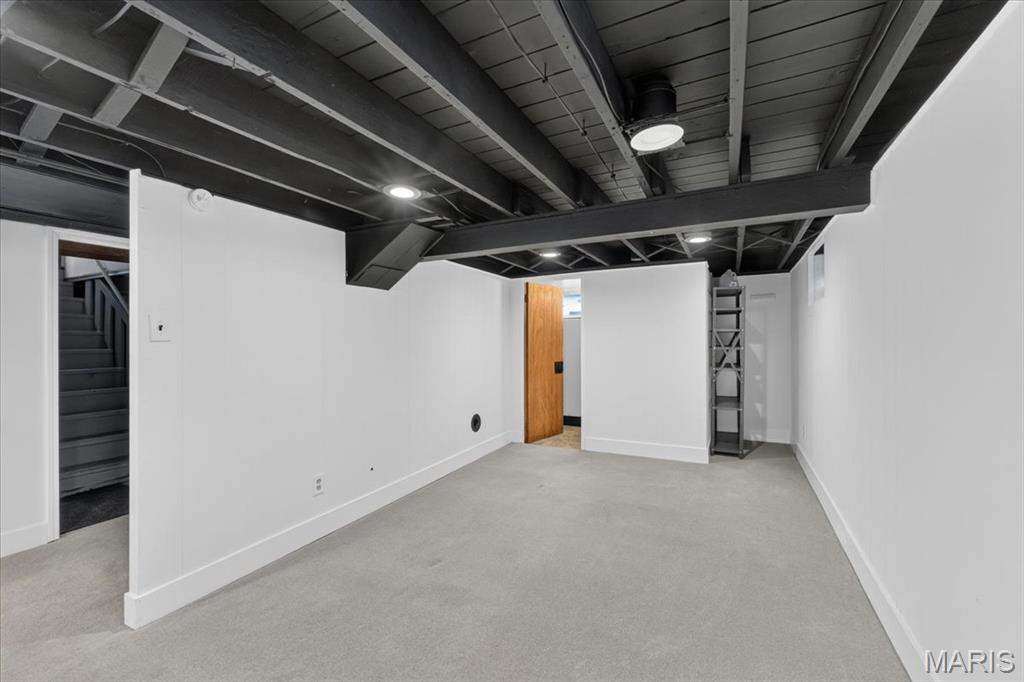 818 Sanders Place