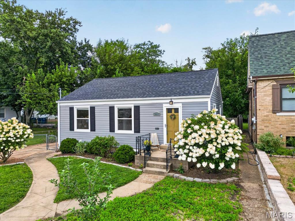 818 Sanders Place