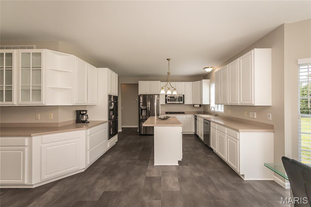 12 Chasselle Lane