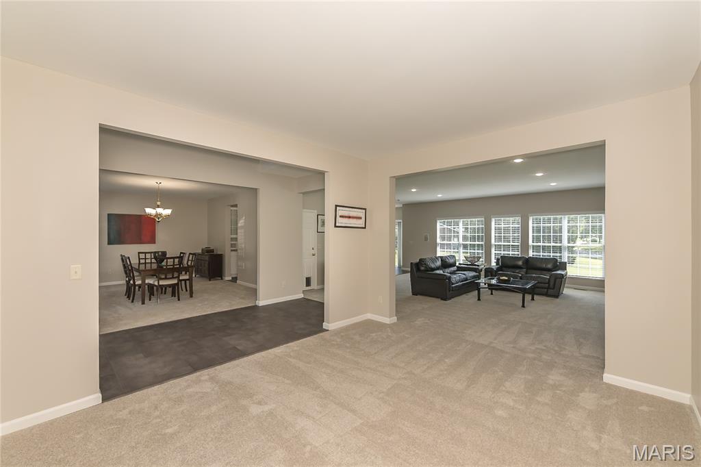 12 Chasselle Lane