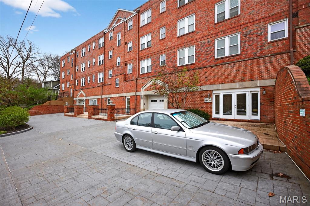 7745 Kingsbury Boulevard Unit: 22