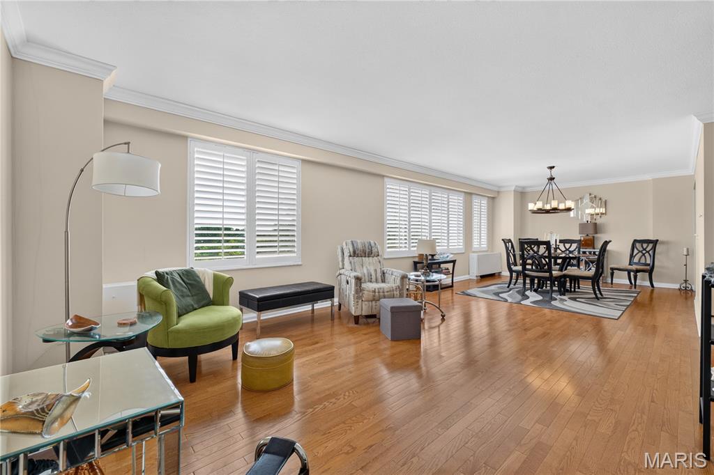 900 S Hanley Road Unit: 4C