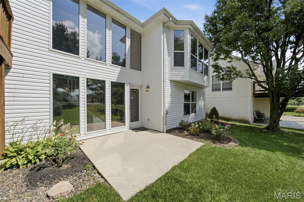 752 Hawk Run Drive