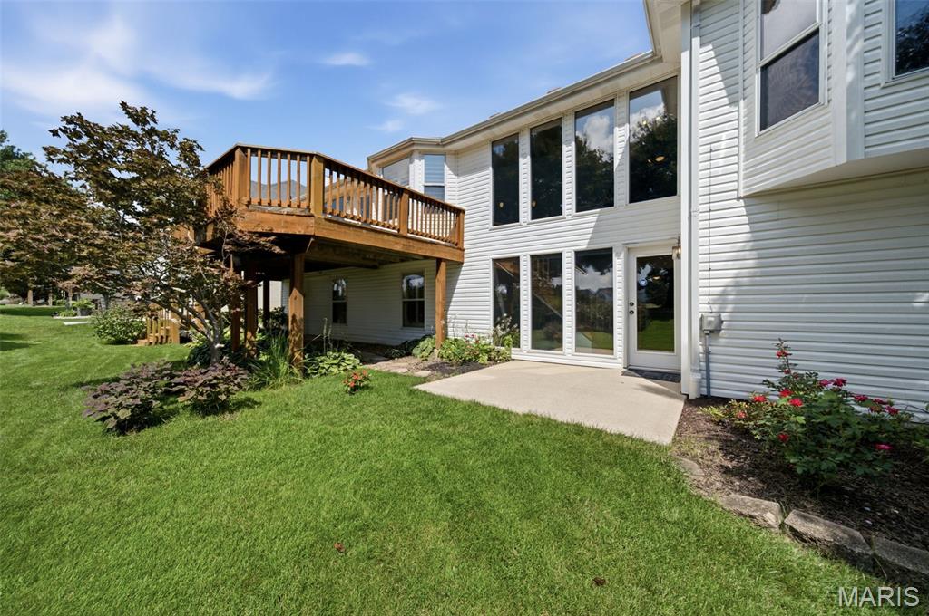 752 Hawk Run Drive
