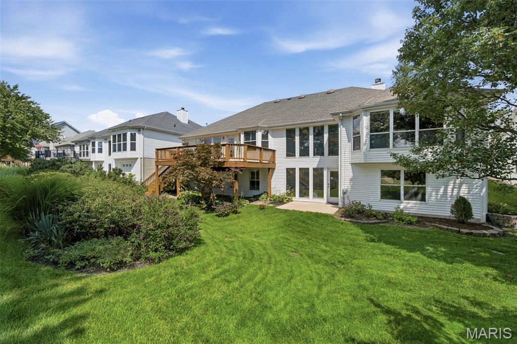 752 Hawk Run Drive