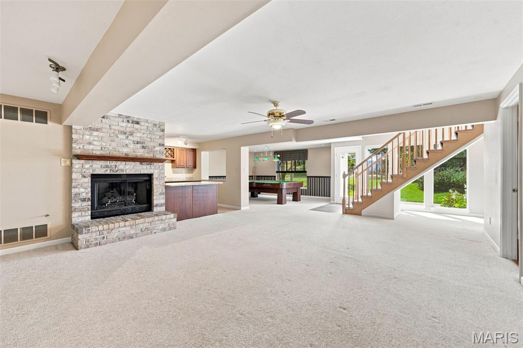 752 Hawk Run Drive