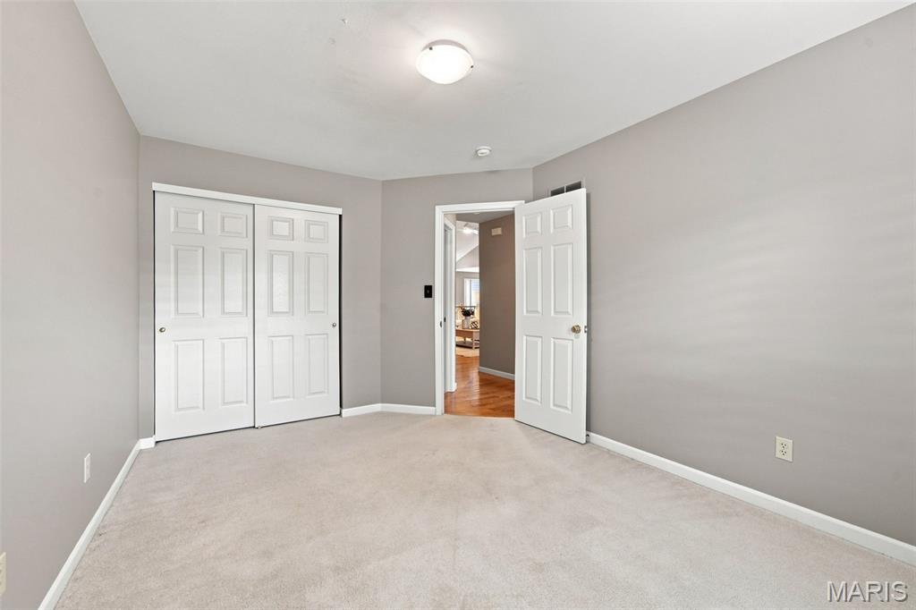 752 Hawk Run Drive