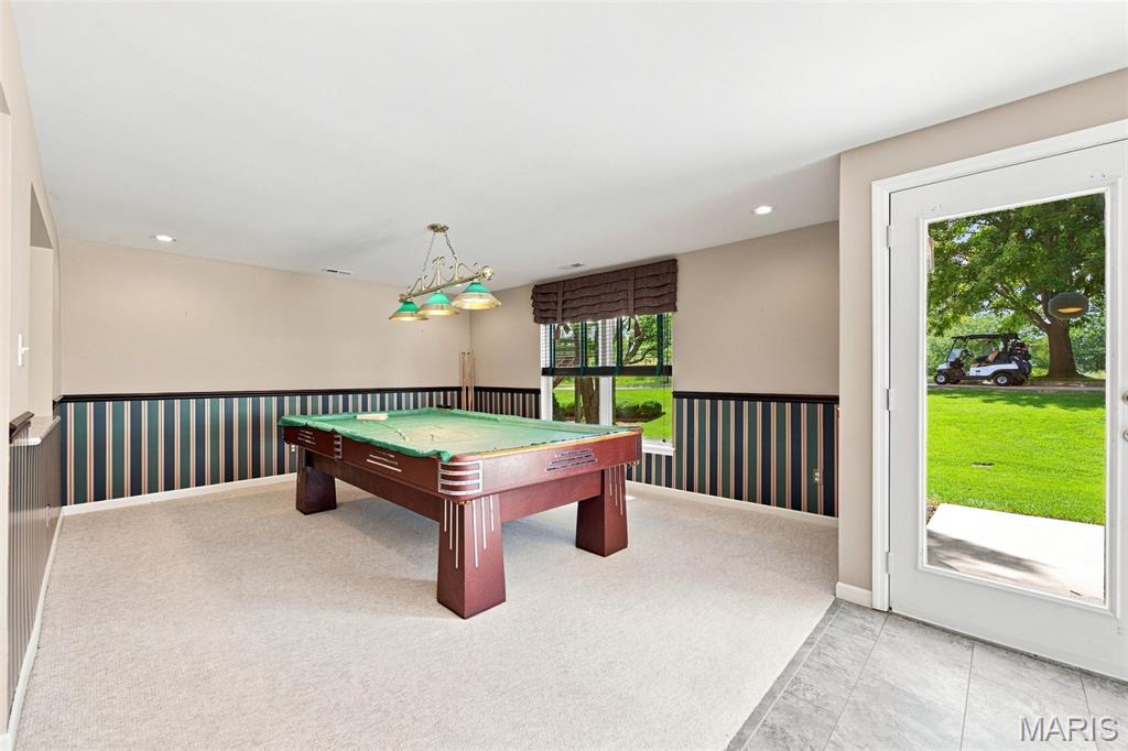 752 Hawk Run Drive