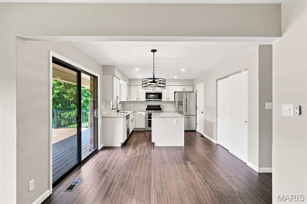 4874 Vermilion Drive